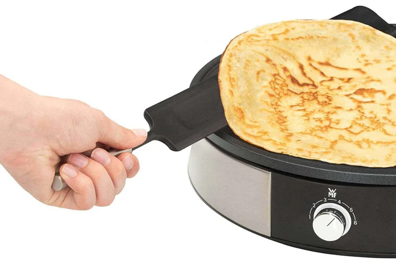 Crêpière électrique WMF Lono 1600W avec ustensiles