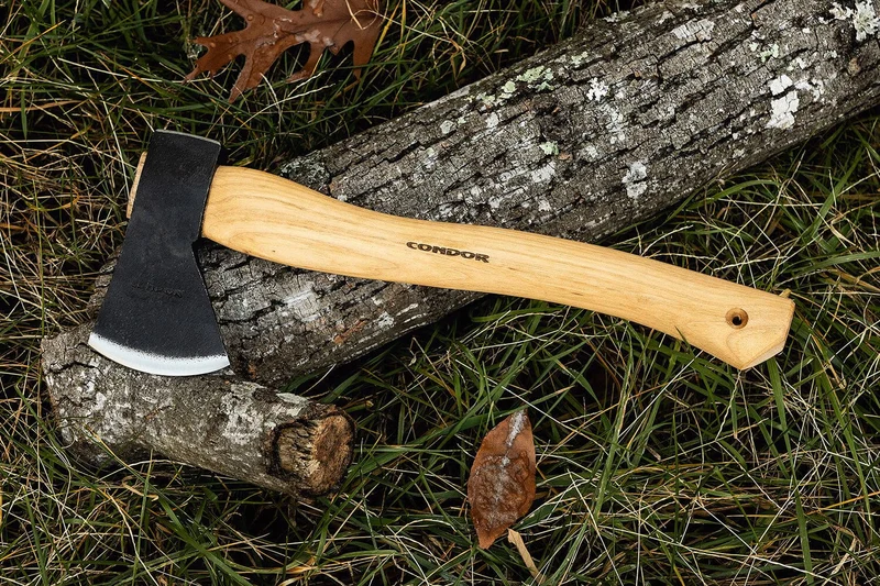 Hache Condor Greenland 61401 manche en bois hickory + couvre-lame en cuir