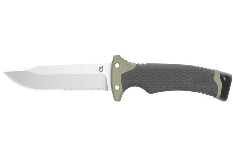 Couteau Gerber New Ultimate GE001830 lame semi-dentée 12cm manche en polypropylène + étui en nylon