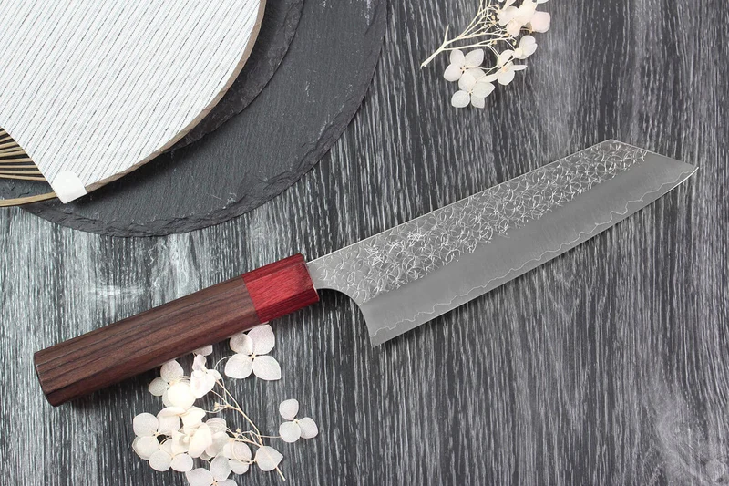 Couteau bunka japonais artisanal Yoshimi Kato Minamo SG2 Tsuchime 17cm