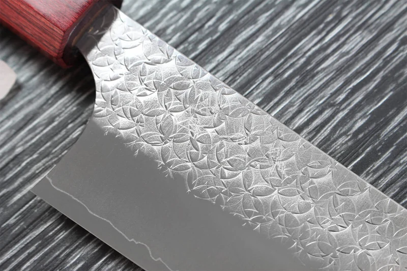 Couteau de chef japonais artisanal Yoshimi Kato Minamo SG2 Tsuchime 21cm