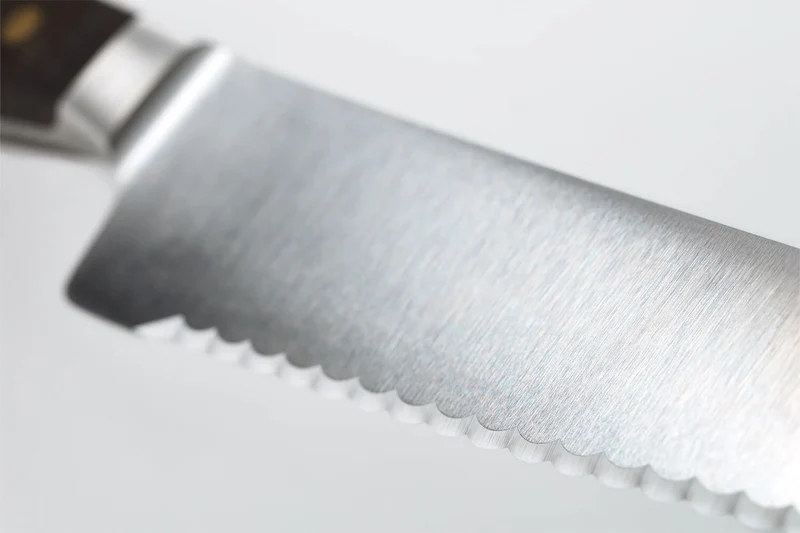 Couteau à pain extra-large Wüsthof Crafter forgé 26cm en chêne fumé