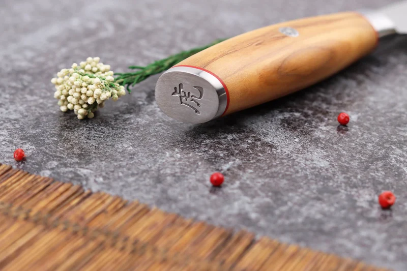 Couteau santoku 18cm Wusaki Fujiko 10CR damas