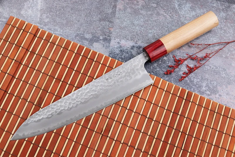 Couteau de chef japonais artisanal Tsunehisa Aogami Super martelé 21cm