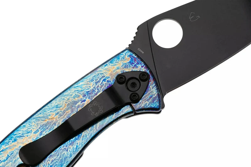 Couteau pliant Spyderco Tenacious C122TIBLBKD2P manche 11,1cm en titanium bleu
