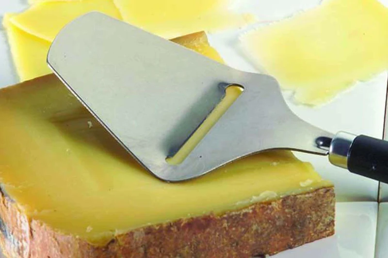 Coupe-fromage en inox et manche en ABS noir