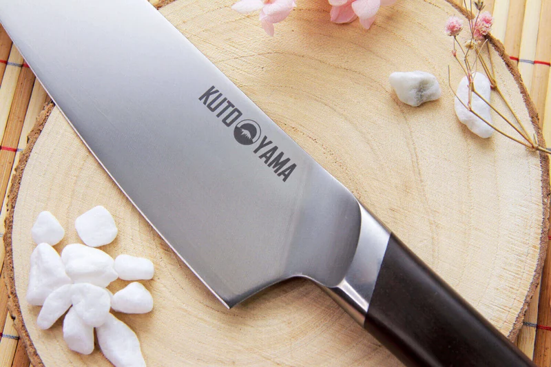 Couteau de chef Kutoyama lame 20cm et manche en bois d'ébène
