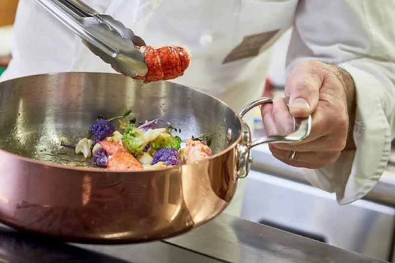 Sautoir droit en cuivre inox De Buyer Prima Matera anses en inox avec couvercle