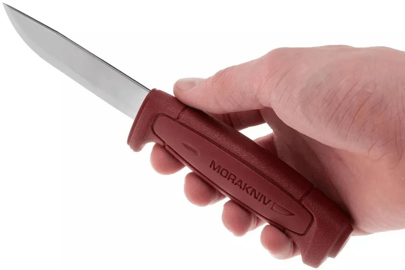 Couteau Mora Basic 511 12147 lame carbone 9,1cm manche polypropylène rouge + étui