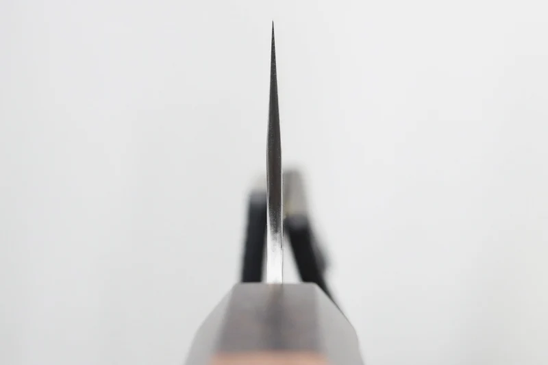Couteau nakiri 16,5cm japonais artisanal Makoto Kurosaki VG7 Damas martelé