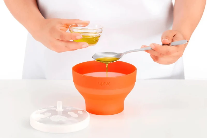 Mini bol à popcorns Lékué pour micro ondes en silicone diamètre 12,7cm