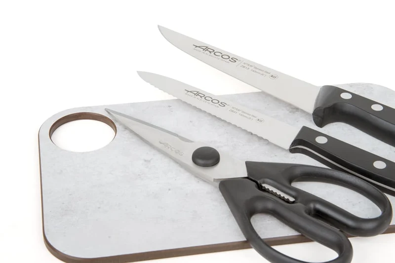 Juego cocina 2 piezas + Tijeras + Tabla Universal
