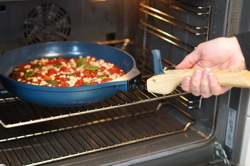 L'Incroyable Poignée amovible Cookut pour poêle et casserole
