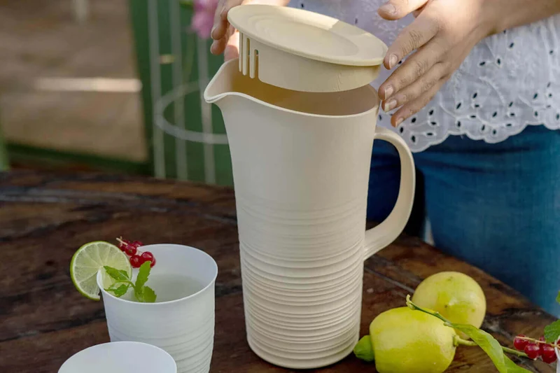 Carafe blanche Guzzini Tierra en bouteilles recyclées 1,8L