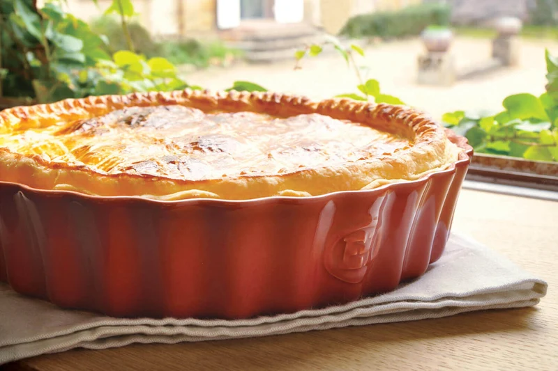 Tourtière haute cannelée Emile Henry 24cm en céramique - Grand Cru