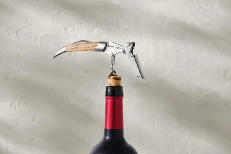Tire-bouchon sommelier Le Creuset Premium en chêne véritable