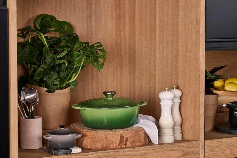 Cocotte ovale en fonte émaillée Le Creuset Signature 29cm Bambou