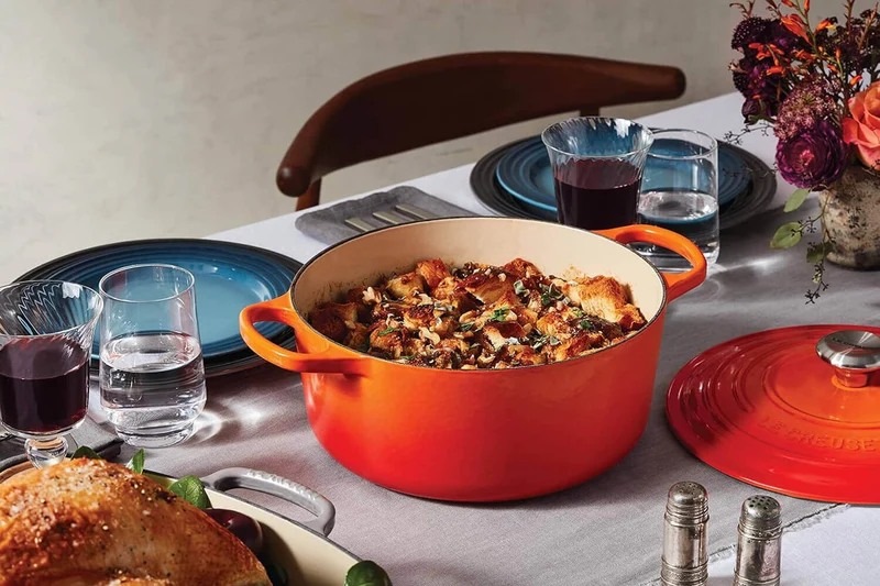 Cocotte ronde en fonte émaillée Le Creuset Signature 28cm Volcanique