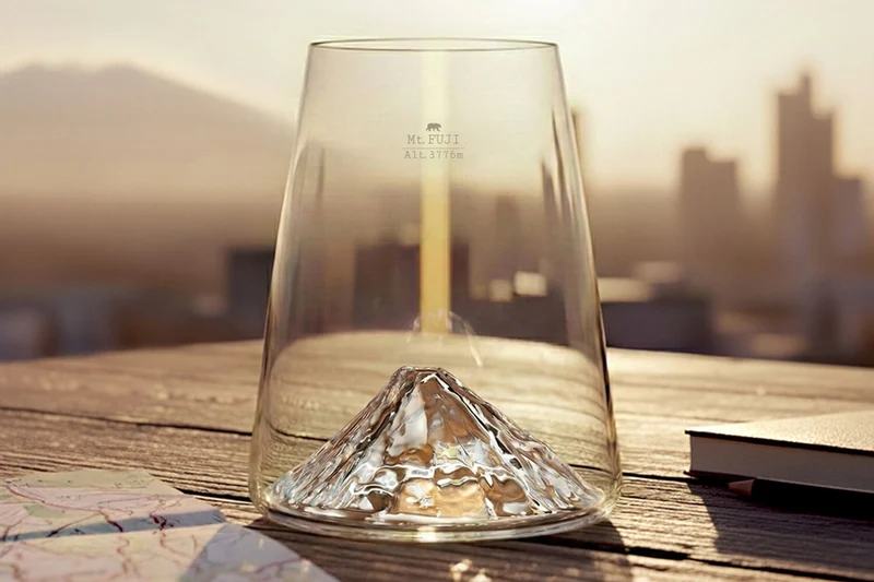Verre à spiritueux long Alaskan Maker Topographic Mont Fuji en verre cristallin
