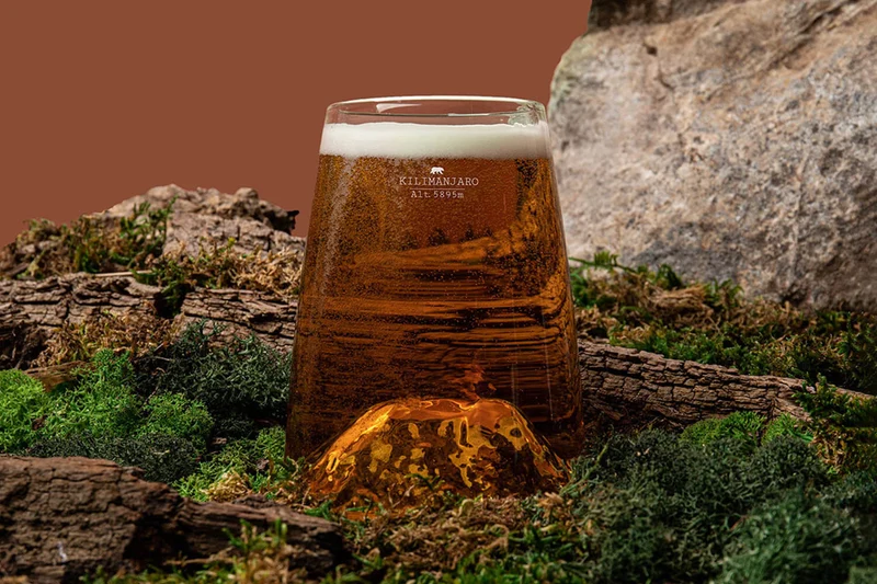 Verre à spiritueux long Alaskan Maker Topographic Kilimanjaro en verre cristallin