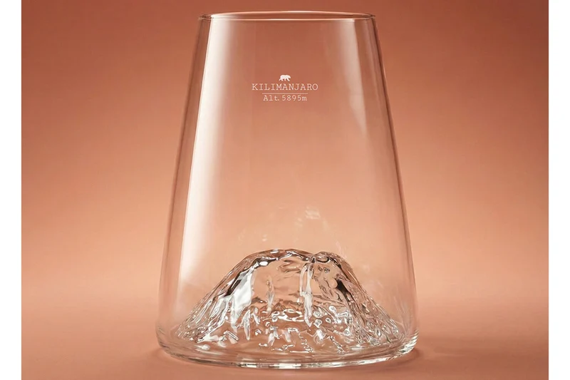Verre à spiritueux long Alaskan Maker Topographic Kilimanjaro en verre cristallin