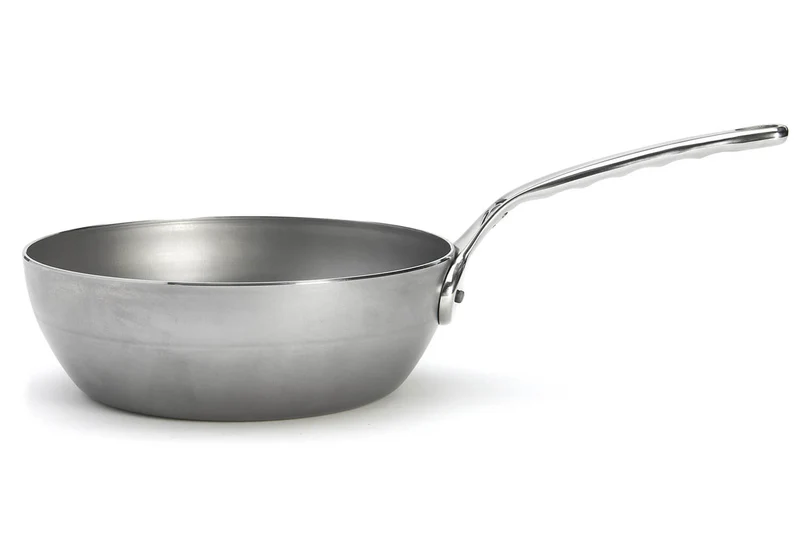 Sauteuse paysanne De Buyer Mineral B Pro 24cm en acier et poignée en fonte d'inox
