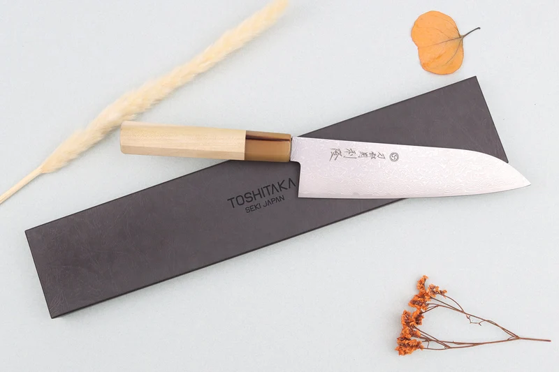 Couteau santoku 18cm japonais artisanal Toshitaka Suminagashi SG2 Damas