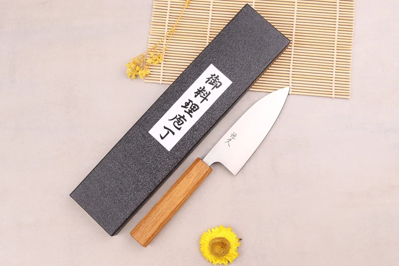 Couteau ko-deba 12cm artisanal japonais Tsunehisa AUS8 manche en chêne