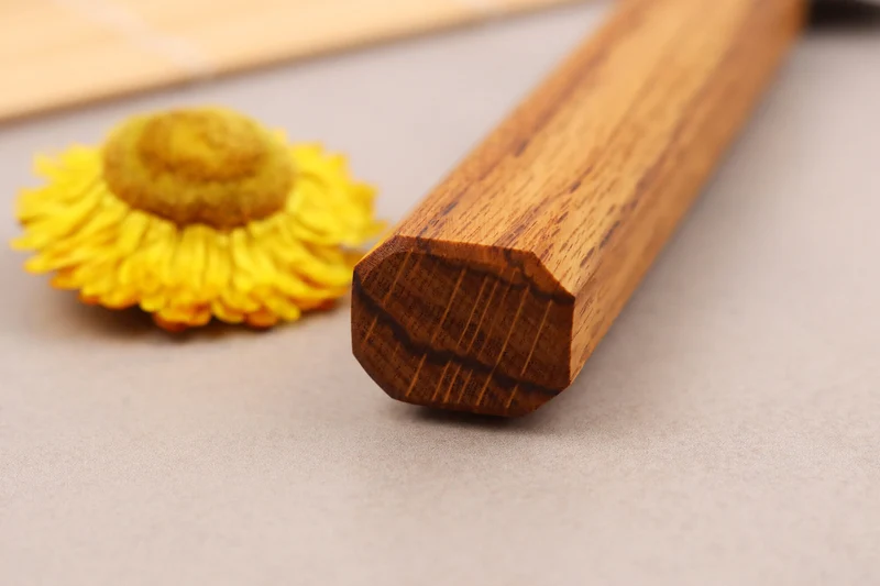 Couteau yanagiba 24cm artisanal japonais Tsunehisa AUS-8 manche en chêne