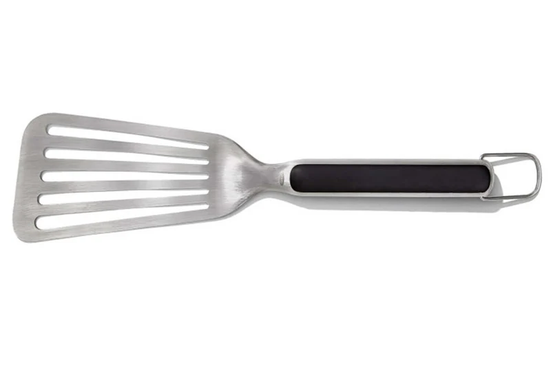 Spatule ajourée flexible OXO 37cm spéciale barbecue