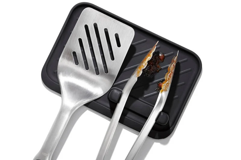 Set de 2 ustensiles pour barbecue OXO - Spatule et pince