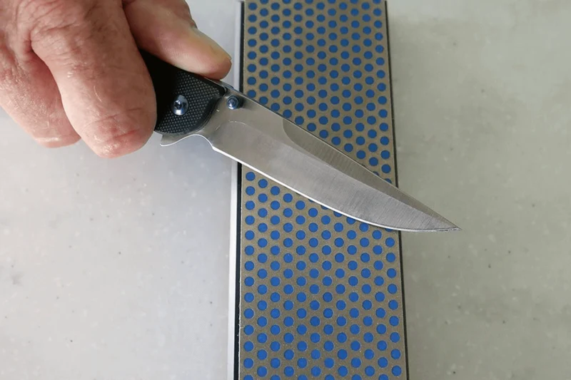 Pierre à aiguiser diamant DMT Diamond Whetstone bleu à grain grossier 325 + boitier