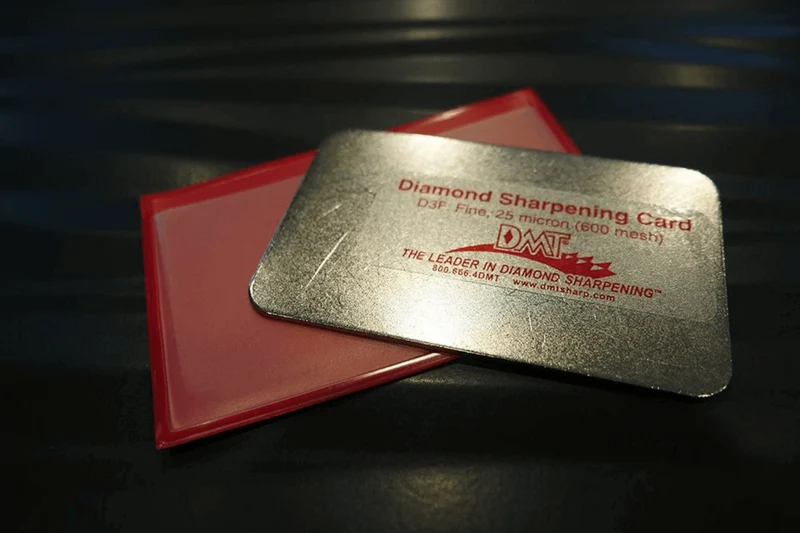 Set 3 cartes à aiguiser diamant DMT Dia-Sharp 325/600/1200 + étui