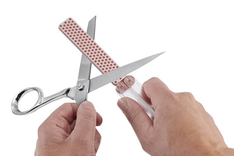 Pierre à aiguiser DMT Diafold Diamond portable double face diamantée 325/600