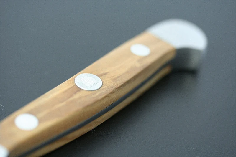 Couteau filet de sole 18cm forgé Alpha Olive Güde