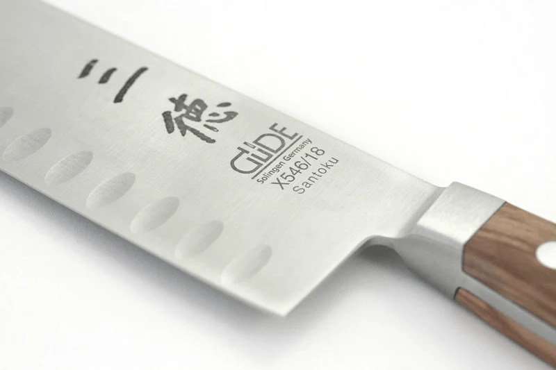 Couteau santoku alvéolé Güde Alpha Olive 18cm en acier forgé