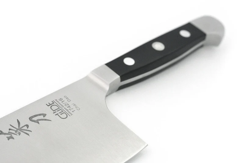 Couteau de chef chinois Güde Alpha 16cm en acier forgé