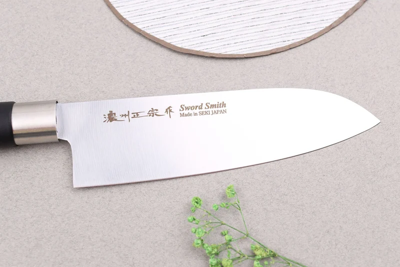 Coffret 2 couteaux japonais Satake Cutlery Traditional PP santoku + office