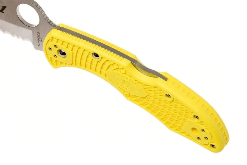 Couteau pliant Spyderco Salt 2 C88SYL2 à lame dentée manche en nylon/fibre de verre 10,8cm