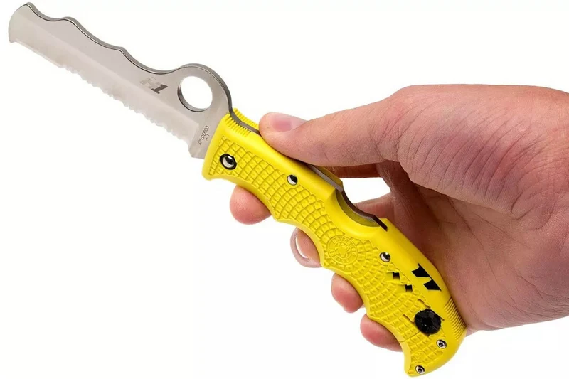 Couteau pliant Spyderco Assist C79PSYL semi-denté manche en nylon/fibre de verre jaune 12,4cm