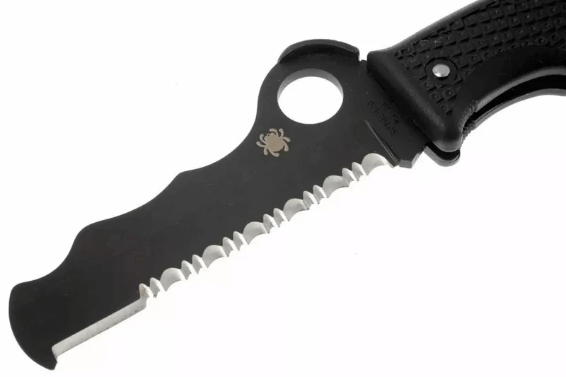 Couteau pliant Spyderco Assist C79PSBBK lame noire dentée manche en nylon/fibre de verre noir 12,2cm