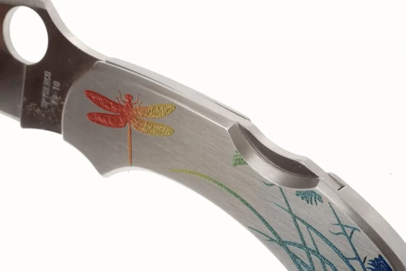 Couteau pliant Spyderco DragonFly 2 Tattoo C28PT manche en acier inox 8,1cm