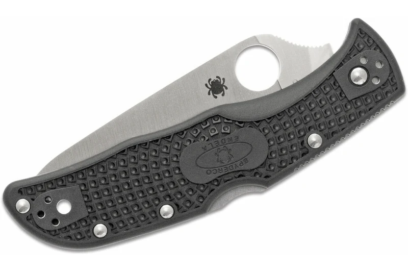 Couteau pliant Spyderco Endela lame dentée C243SBK manche en nylon/fibre de verre noir 11,9cm