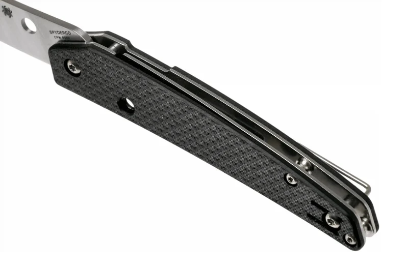 Couteau pliant Spyderco Ikuchi C242CFP manche en fibre de carbone/G10 noir 11cm
