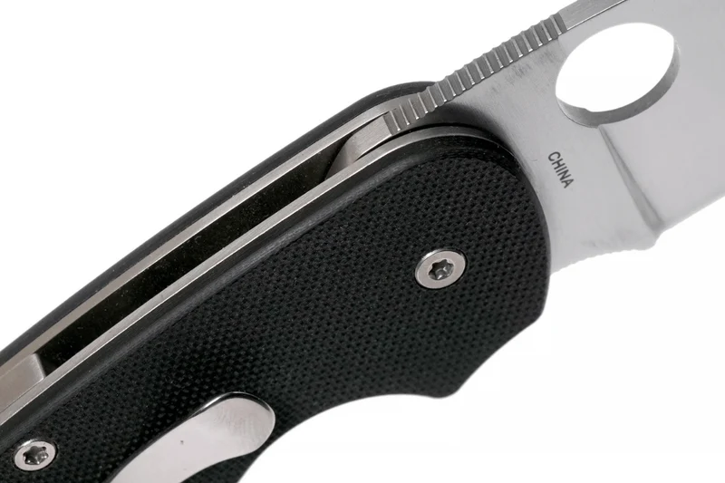 Couteau pliant Spyderco Efficient C216GP manche en G10 noir 10,4cm
