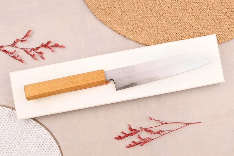 Couteau universel 15cm japonais artisanal Hado Ginsan Cherry damassé