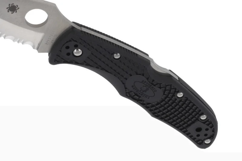 Couteau pliant Spyderco Matriarch 2 C12SBK2 denté manche en nylon/fibre de verre noir 12,6cm