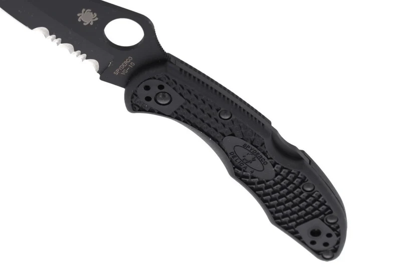 Couteau pliant Spyderco Delica 4 C11PSBBK semi denté manche nylon/fibre de verre noir 10,8cm