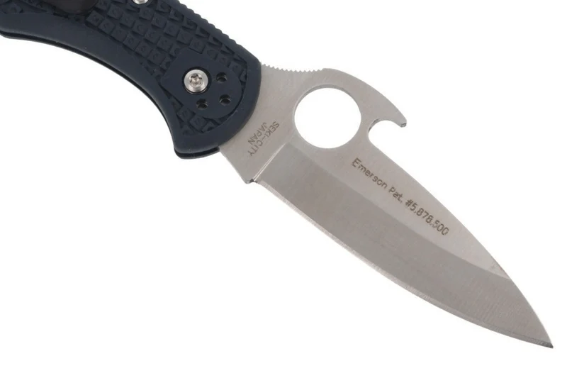 Couteau pliant Spyderco Delica 4 Wave C11PGYW manche fibre de verre noir 10,8cm