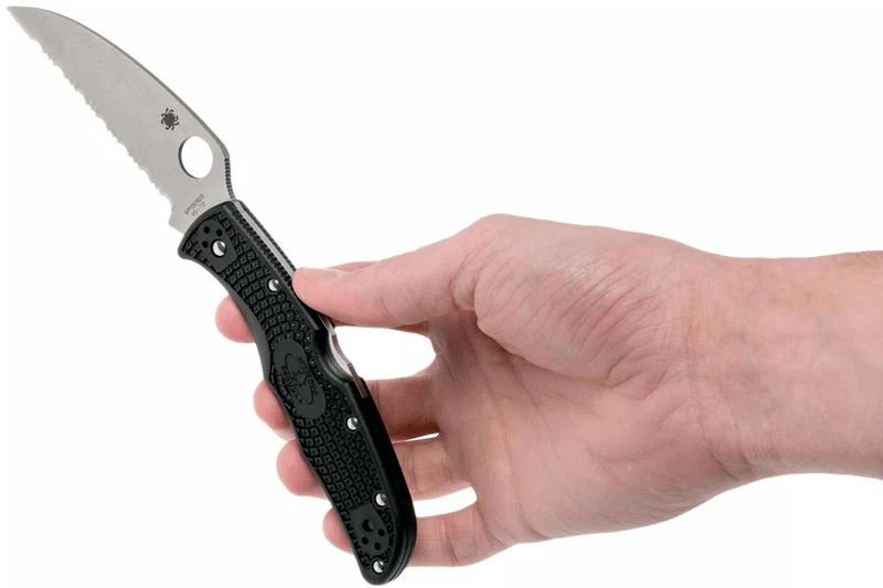 Couteau pliant Spyderco Endura 4 C10FSWCBK Wharncliffe denté nylon/fibre de verre noir 12,6cm